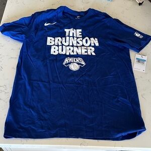 Men’s medium Nike Blue Knicks Graphic T-Shirt